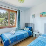 公寓 Stunning Modern 2 Bedroom With Pool 5-min Walk To