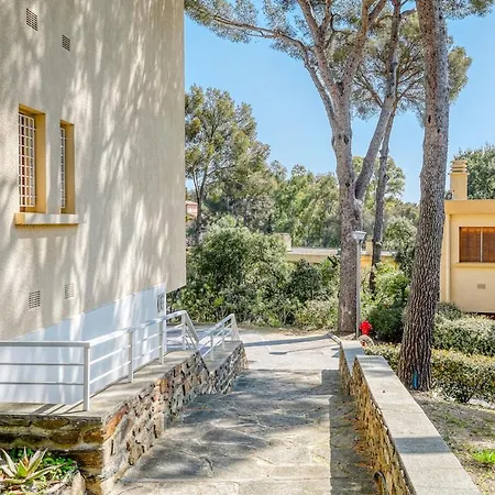 Apartment Stunning Modern 2 Bedroom With Pool 5-min Walk To Bormes-les-Mimosas